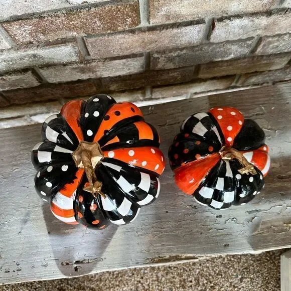 Hand Painted Pair of Pumpkins - Picture 4 of 6